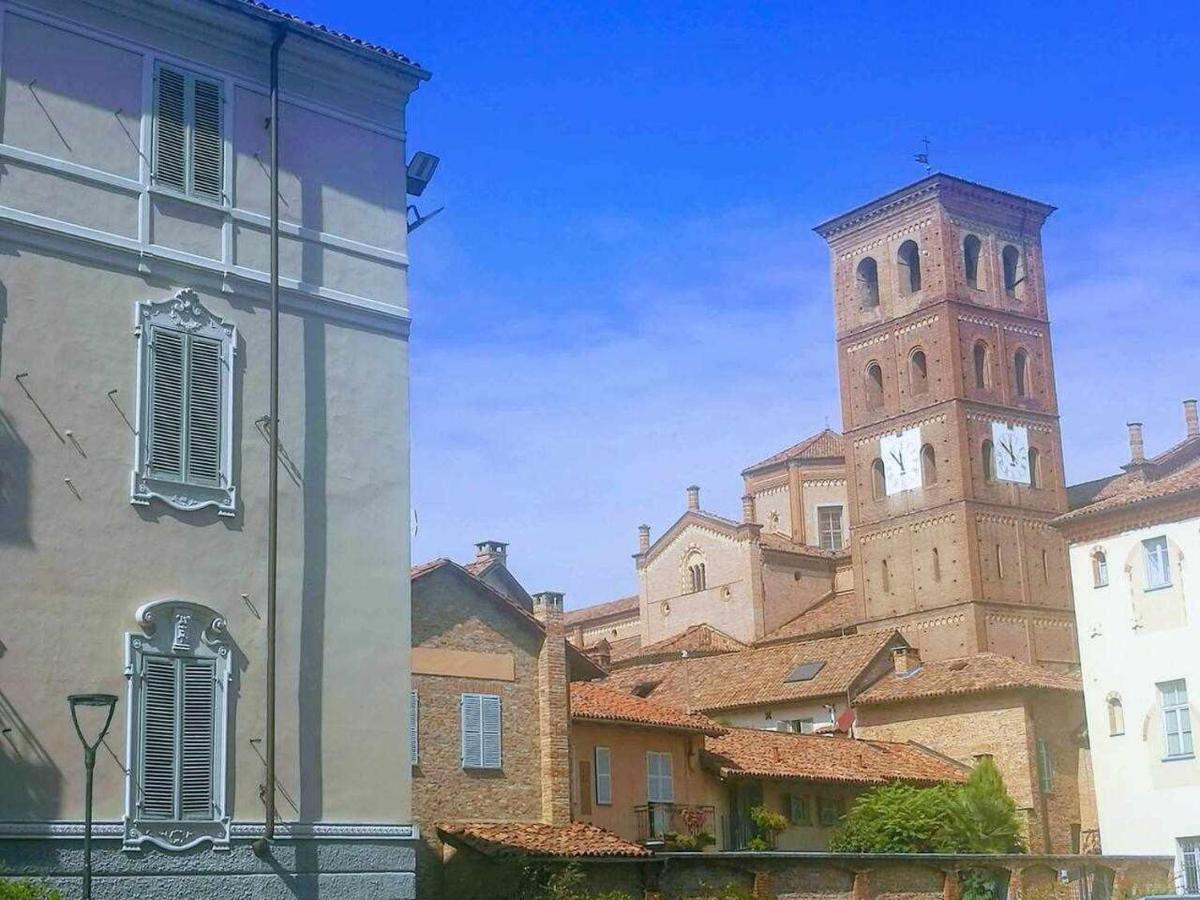 Appartamento Nel Cuore Di Asti Luaran gambar