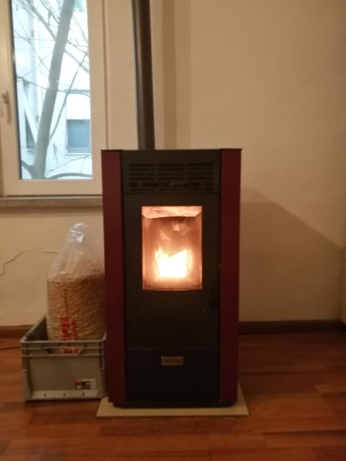Appartamento Nel Cuore Di Asti Luaran gambar